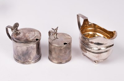 Lot 30 - A George III silver cream jug, London 1809, of...