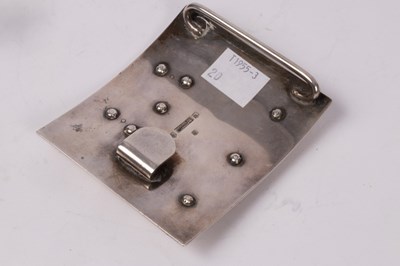 Lot 47 - A Scottish silver buckle, Edinburgh 1937, of...