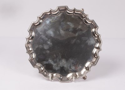 Lot 68 - A silver salver, CA, London 1930, with pie...