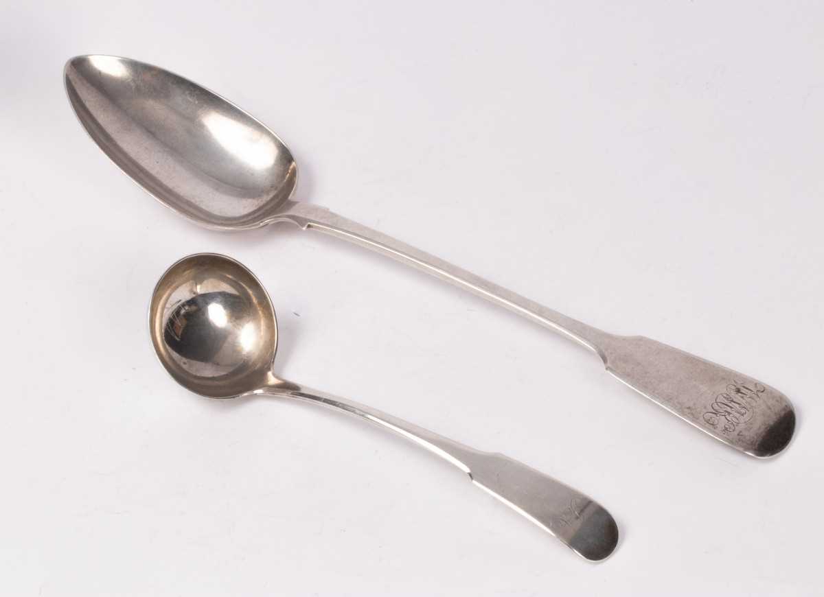 Lot 74 - A Scottish silver oar pattern toddy ladle,...