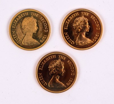 Lot 7 - A Hong Kong $1000 gold coin for the Year of...