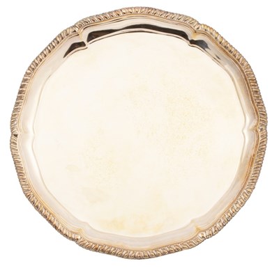 Lot 134 - A George III silver salver, Thomas Heming,...