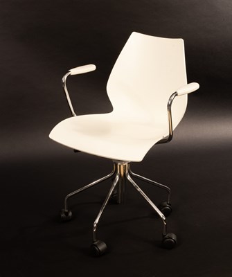 Lot 70 - Vico Magistretti for Kartell, a Maui desk...