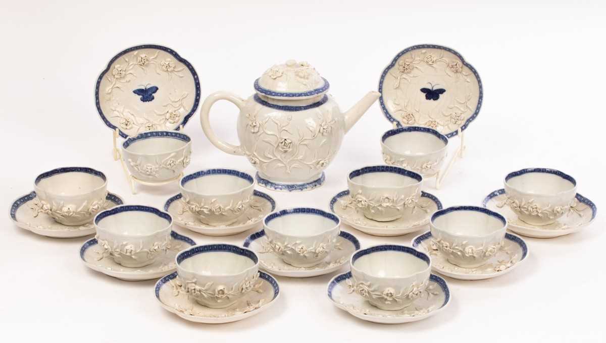Lot 635 - A Chinese export white and underglaze blue...