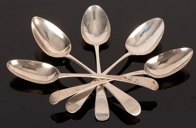 Lot 20 - A George III Old English pattern silver...