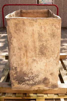Lot 1100 - A William and Mary rectangular lead cistern,...