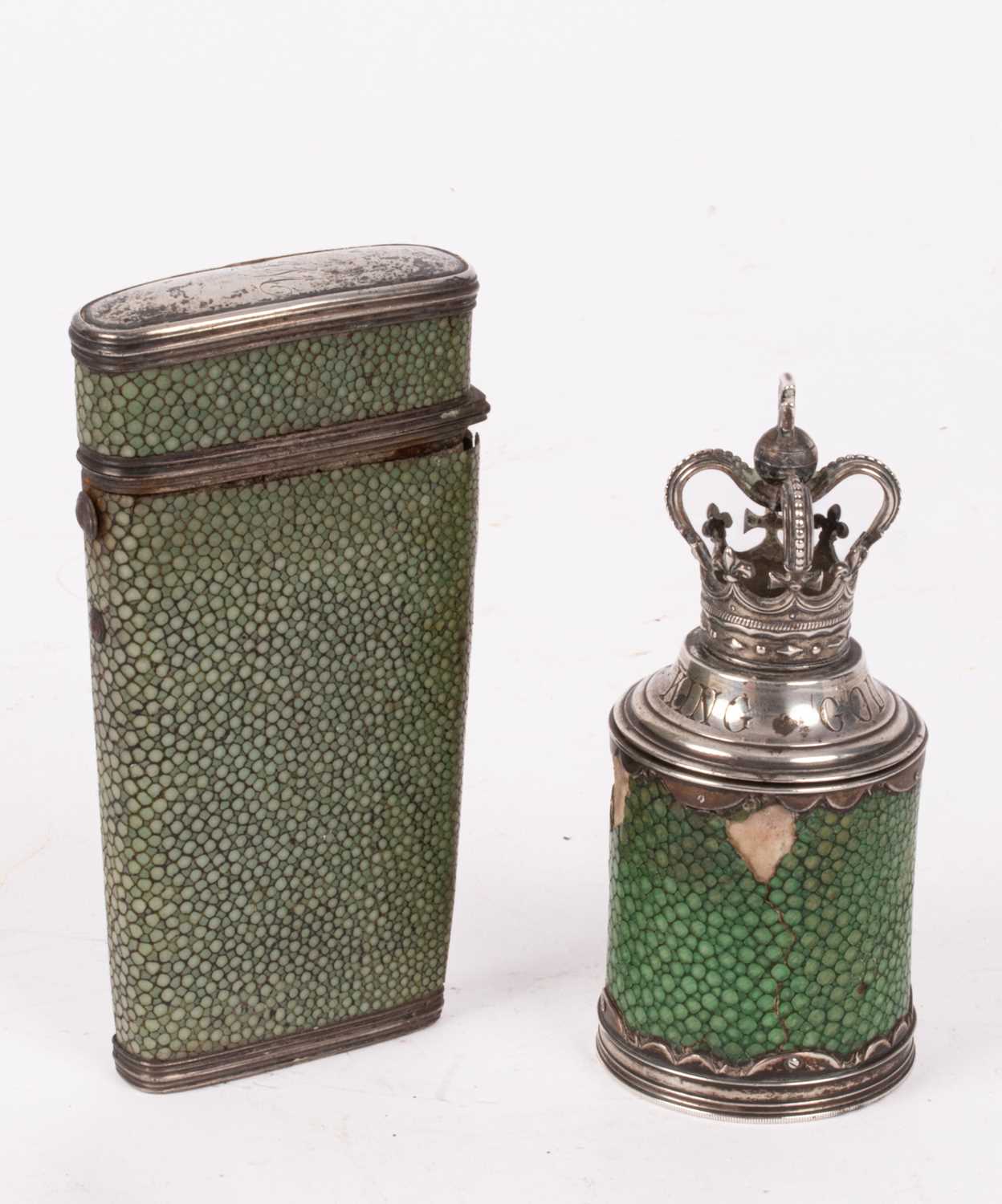 Lot 66 - A shagreen trinket box