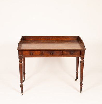 Lot 424 - A George IV mahogany washstand by Gillows of Lancaster
