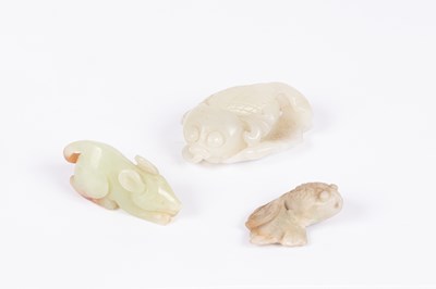 Lot 28 - A Chinese jade carving of a carp