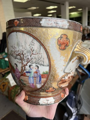 Lot 49 - A Chinese Mandarin palette wine cooler