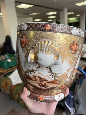 Lot 49 - A Chinese Mandarin palette wine cooler
