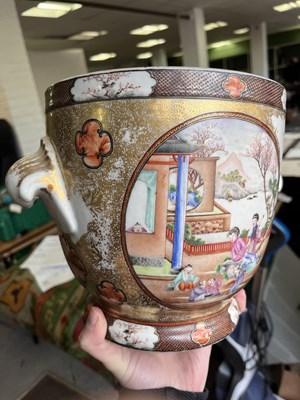 Lot 49 - A Chinese Mandarin palette wine cooler