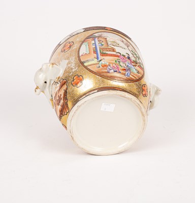 Lot 49 - A Chinese Mandarin palette wine cooler