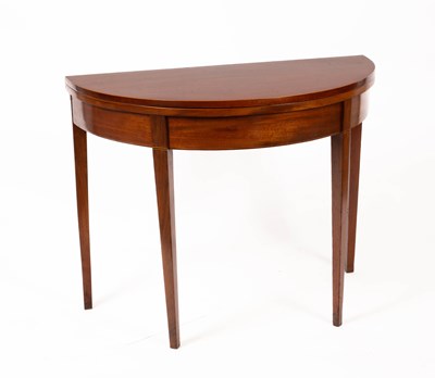 Lot 623 - A George III mahogany tea table