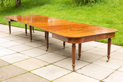 Lot 354 - A Regency mahogany extending dining table