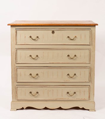 Lot 631 - A painted chest