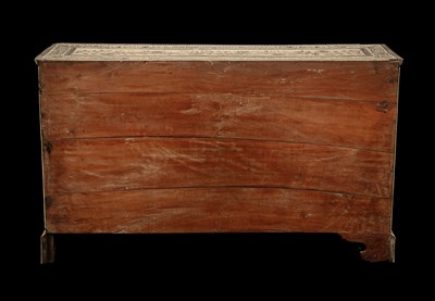 Lot 260 - An Anglo-Indian engraved ivory stepped four tier dressing stand