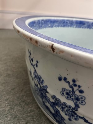 Lot 80 - A Chinese blue and white large circular basin