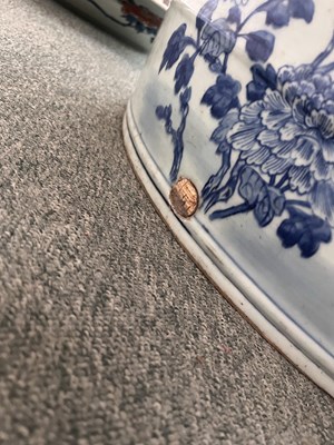 Lot 80 - A Chinese blue and white large circular basin