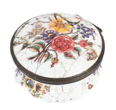 Lot 94 - A South Staffordshire enamel snuff box