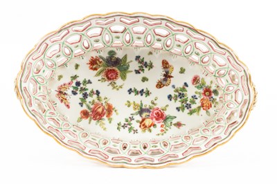 Lot 38 - A Sèvres style bowl