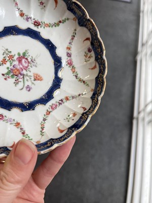 Lot 21 - A set of five Chinese famille rose teacups and six saucers