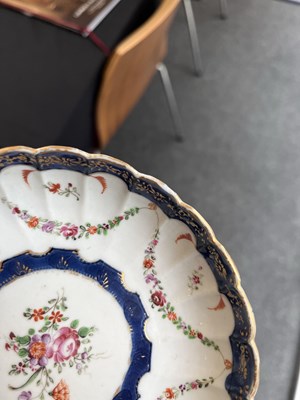 Lot 21 - A set of five Chinese famille rose teacups and six saucers