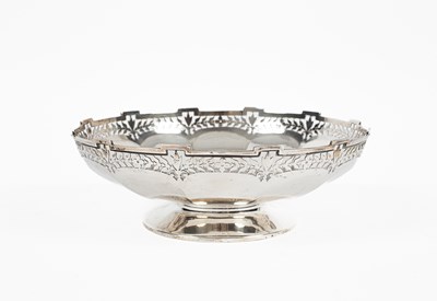 Lot 67 - A silver fruit bowl