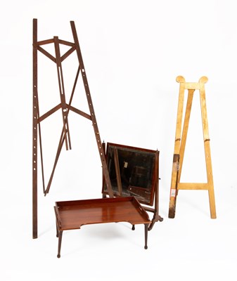 Lot 24 - An adjustable oak easel