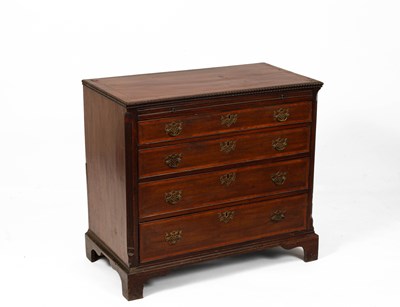Lot 524 - A George III mahogany bachelor's chest