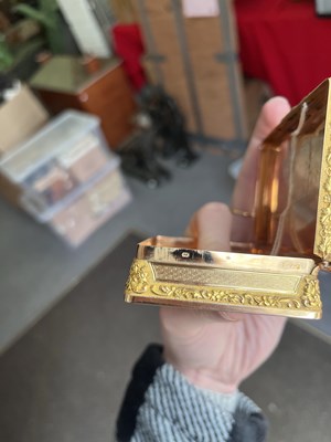 Lot 343 - Royal Interest: A French gold and diamond royal presentation portrait snuffbox