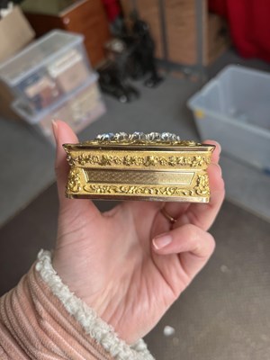 Lot 343 - Royal Interest: A French gold and diamond royal presentation portrait snuffbox