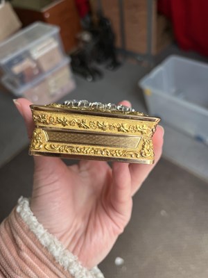 Lot 343 - Royal Interest: A French gold and diamond royal presentation portrait snuffbox