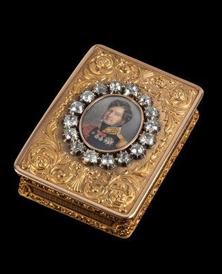 Lot 343 - Royal Interest: A French gold and diamond royal presentation portrait snuffbox