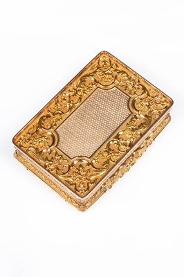 Lot 343 - Royal Interest: A French gold and diamond royal presentation portrait snuffbox