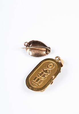 Lot 279 - An Egyptian gold pendant