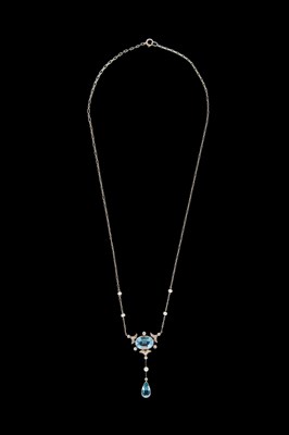 Lot 296 - An Edwardian aquamarine, diamond and pearl pendant necklace