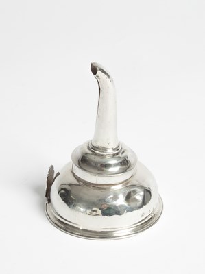 Lot 69 - A George III silver mustard pot