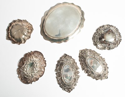 Lot 79 - A small silver dish