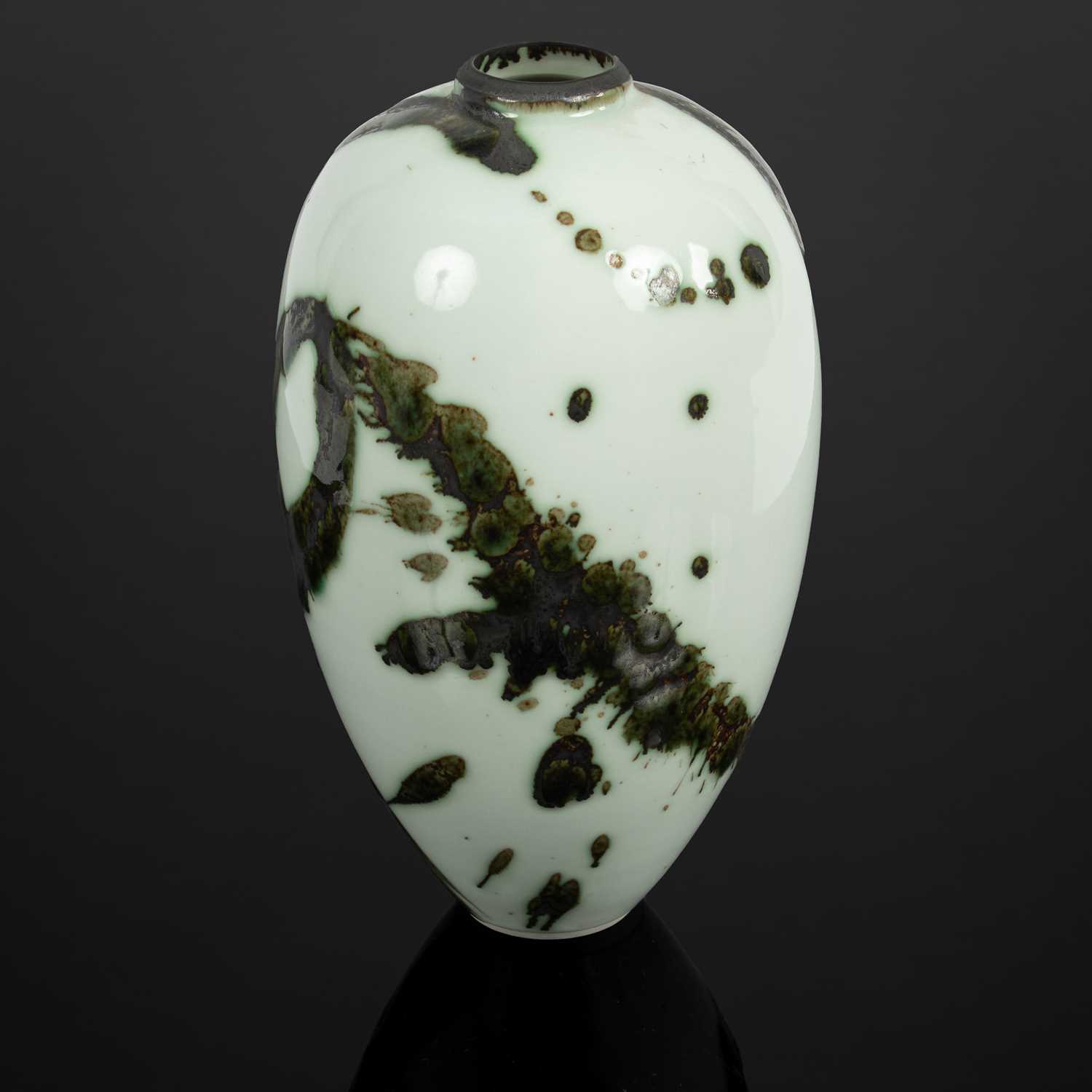 Lot Tricia Thom (Contemporary)
