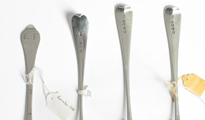 Lot 26 - A pair of George III silver tablespoons