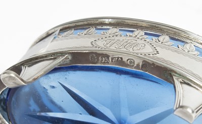 Lot 37 - A Georgian silver salt