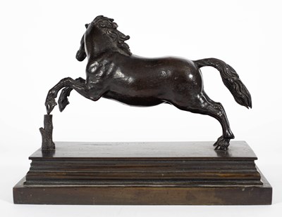 Lot 137 - A 19th Century Grand Tour bronze of a leaping horse