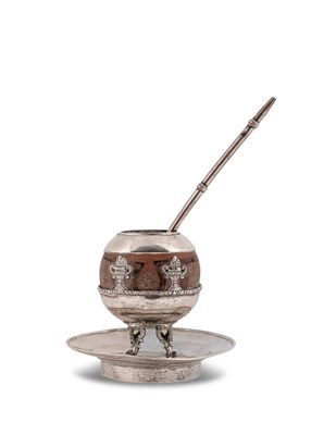Lot 96 - A South American white metal and Mate gourd cup