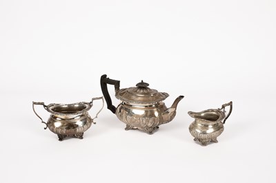 Lot 35 - An Edwardian three-piece silver tea set