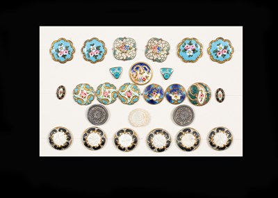 Lot 215 - A group of twenty-six buttons