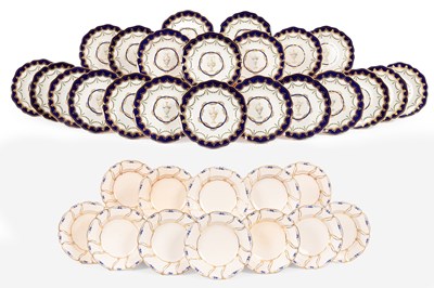 Lot 526 - A set of twenty-two Royal Crown Derby cabinet plates