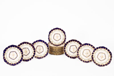 Lot 526 - A set of twenty-two Royal Crown Derby cabinet plates