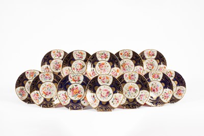 Lot 527 - A set of twelve English porcelain dessert plates