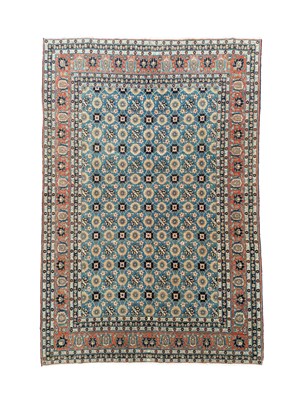 Lot 405 - A fine Veramin carpet